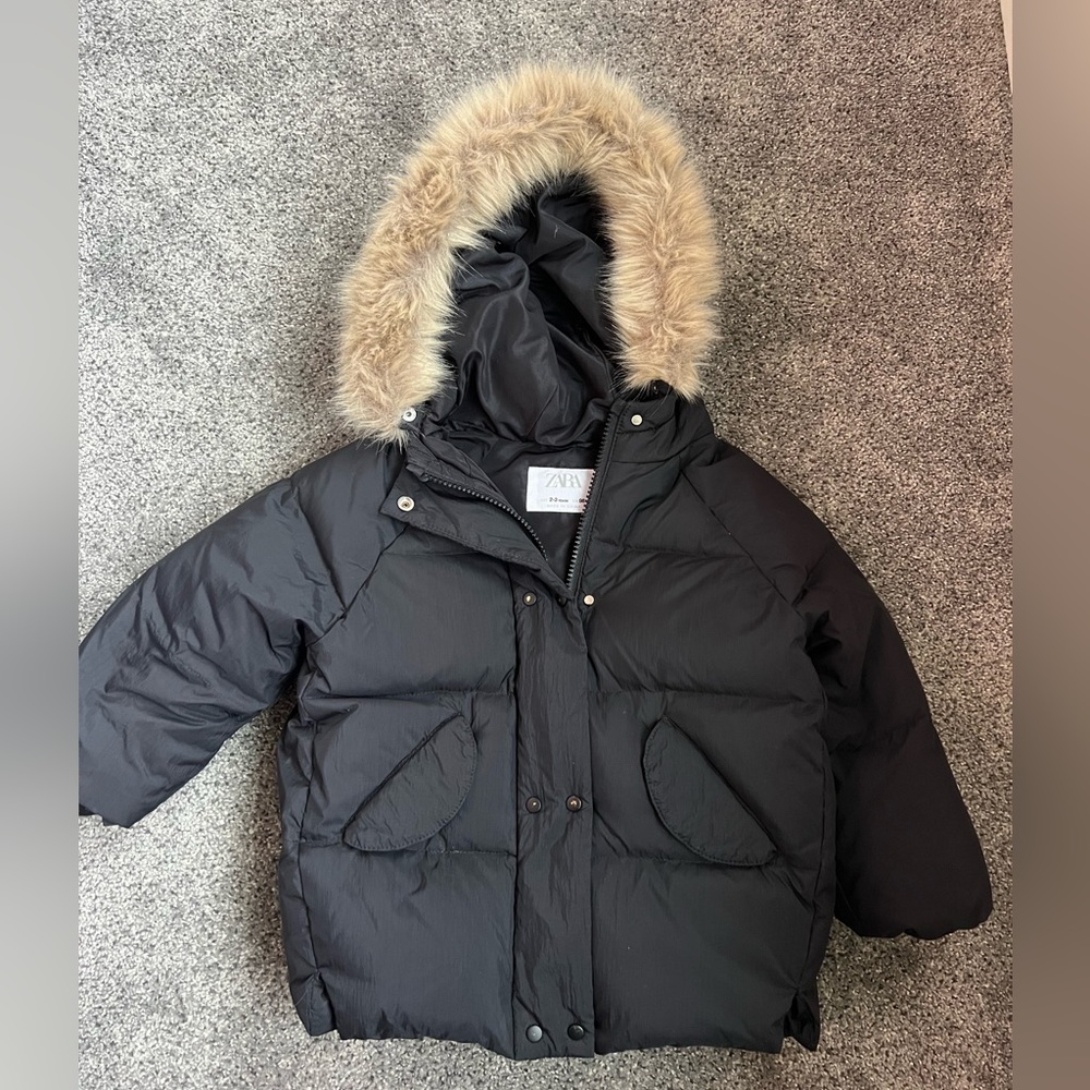 Zara : black  tan faux fur trim coat size 2-3